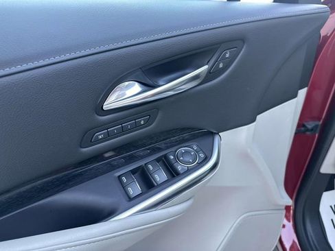 Used 2020 Cadillac XT4 Premium Luxury w/ Cold Weather Package AWD/4WD image 47