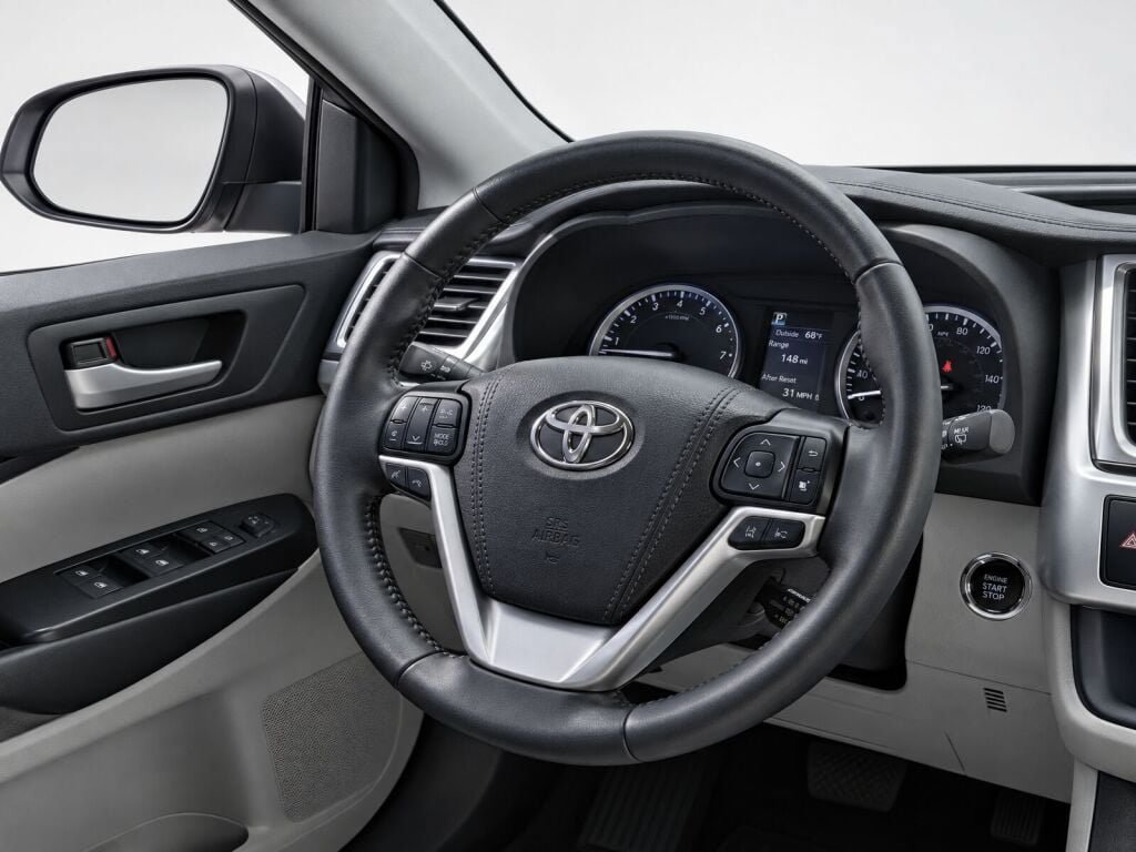 Used 2019 Toyota Highlander XLE AWD/4WD image 20