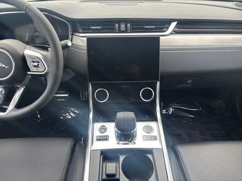 New 2024 Jaguar XF R-Dynamic SE AWD/4WD image 15