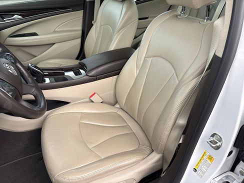 Used 2017 Buick LaCrosse Essence FWD image 18