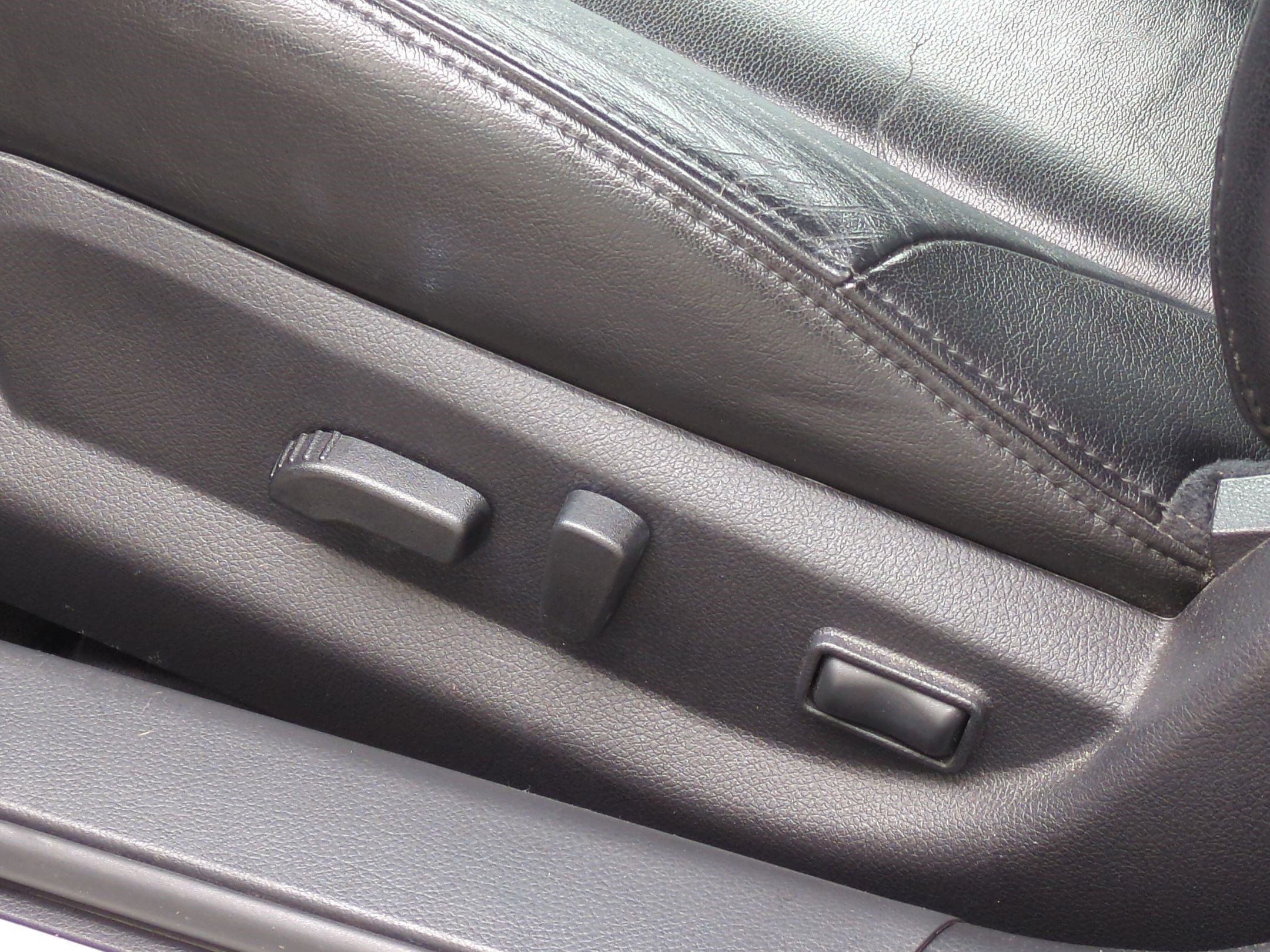 Used 2012 Nissan Altima 2.5 SL w/ 2.5SL Pkg FWD image 16