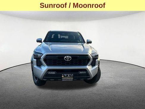 Used 2024 Toyota Tacoma TRD Off-Road image 4