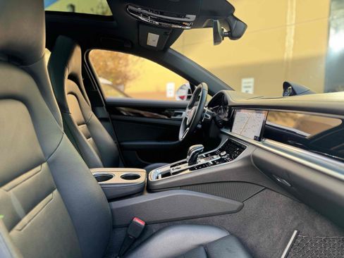Used 2020 Porsche Panamera 4 image 39