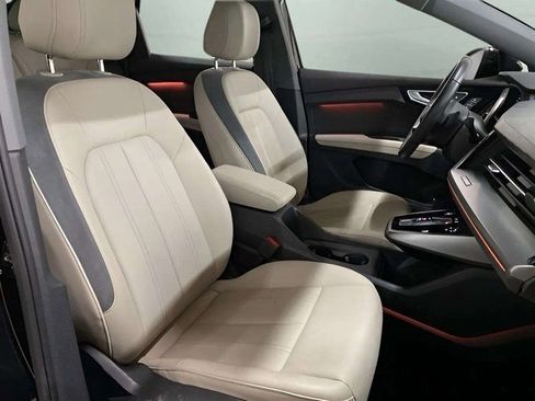 Used 2024 Audi Q4 e-tron Premium Plus w/ Premium Plus image 85