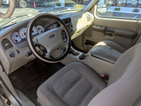 Used 2003 Ford Explorer Sport Trac XLT RWD image 13