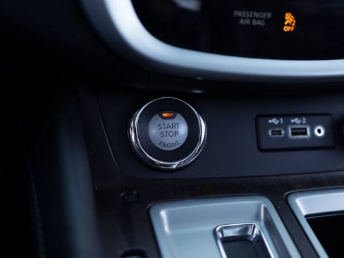 Used 2020 Nissan Murano Platinum image 18