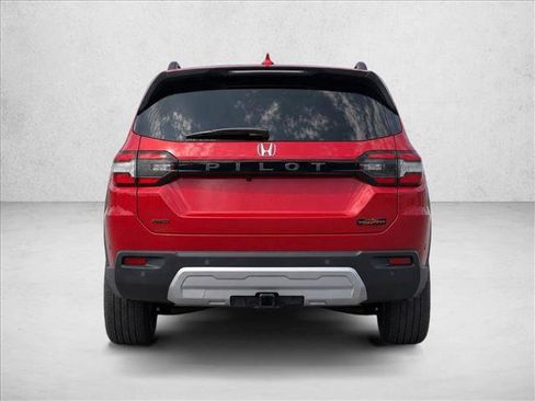 Certified 2023 Honda Pilot TrailSport image 6