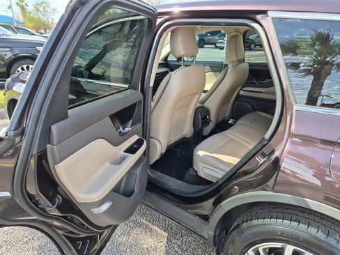 Certified 2023 Lincoln Corsair FWD image 14