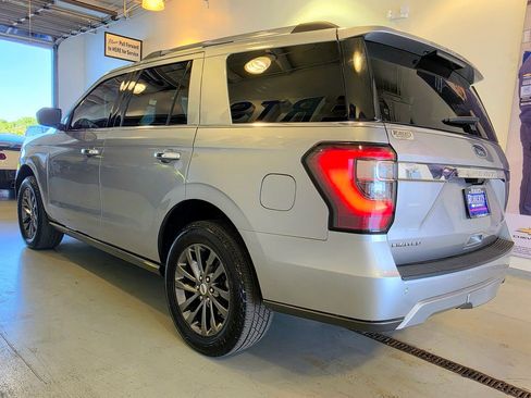 Used 2021 Ford Expedition Limited AWD/4WD image 5
