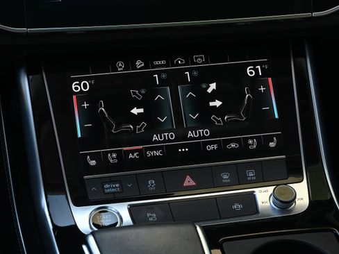Used 2024 Audi Q8 Premium Plus AWD/4WD image 35