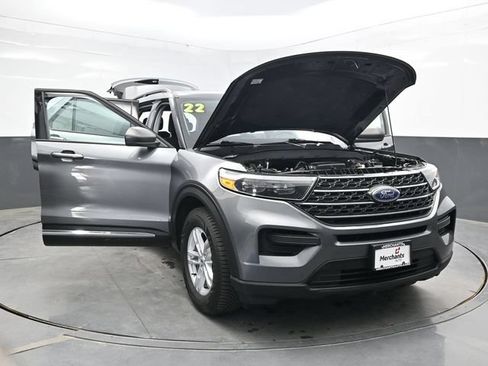 Used 2022 Ford Explorer XLT AWD/4WD image 45