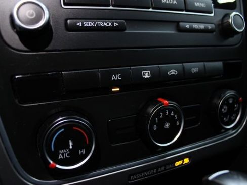 Used 2014 Volkswagen Passat 1.8T S image 13