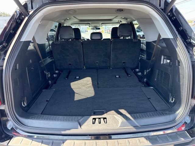 Used 2023 Ford Explorer XLT w/ Equipment Group 202A AWD/4WD image 35