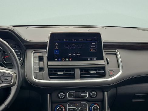 Used 2021 Chevrolet Tahoe LT w/ LT Signature Package AWD/4WD image 18