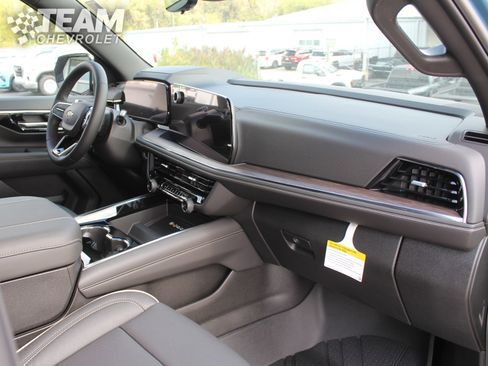 New 2026 Chevrolet Tahoe Premier image 17