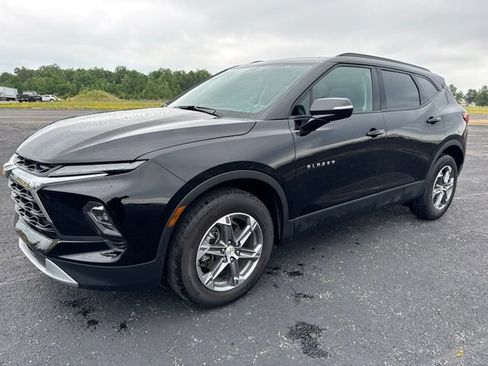 Used 2024 Chevrolet Blazer LT w/ LPO, Floor Liner Package FWD image 1