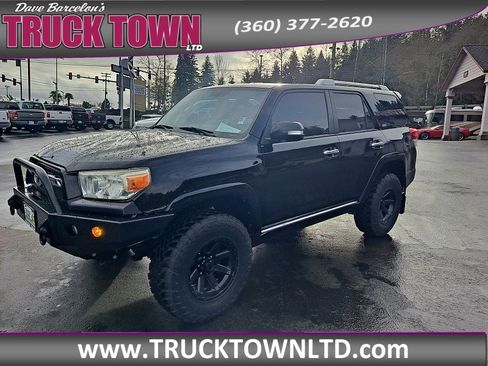 Used 2010 Toyota 4Runner SR5 image 7