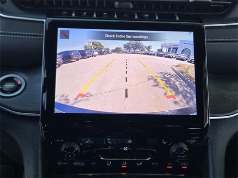 New 2025 Jeep Grand Cherokee Limited w/ Black Appearance Package image 12