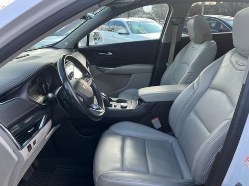 Used 2020 Cadillac XT4 Premium Luxury w/ Driver Awareness Package image 9