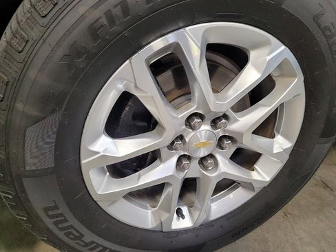 Used 2018 Chevrolet Traverse LT image 31