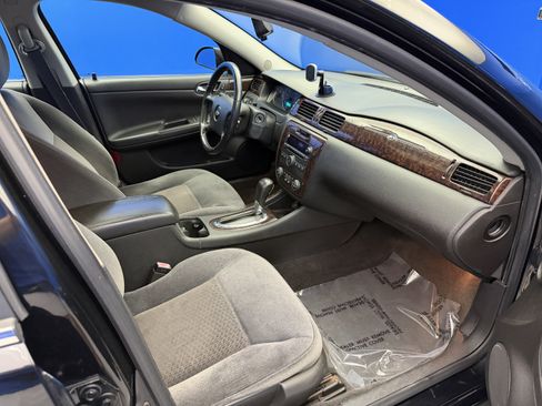 Used 2013 Chevrolet Impala LT w/ LT Sunroof Package FWD image 22