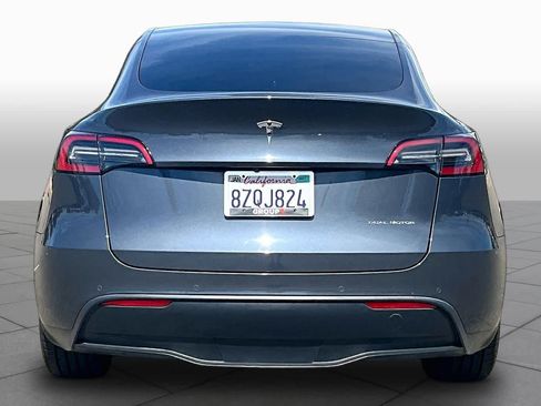Used 2022 Tesla Model Y Long Range AWD/4WD image 4