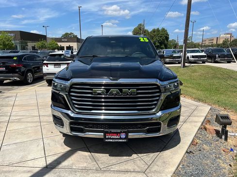 Used 2025 RAM 1500 Laramie AWD/4WD image 2