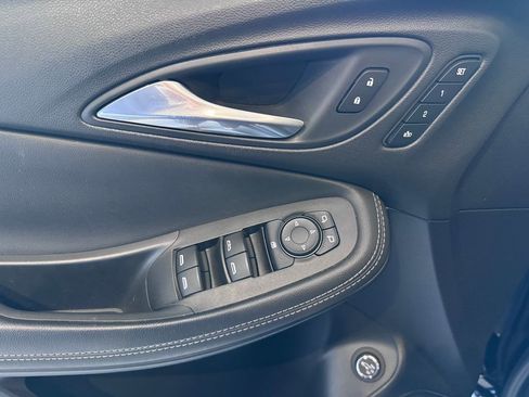 Used 2020 Buick Encore GX Essence w/ Advanced Technology Package image 25