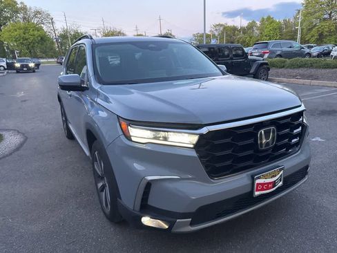 Used 2023 Honda Pilot Elite image 5