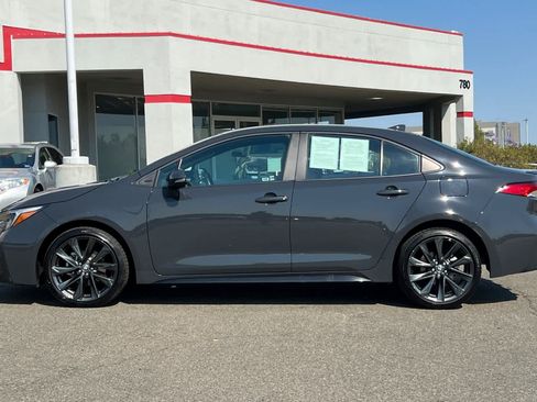 Certified 2025 Toyota Corolla SE w/ Convenience Package FWD image 9