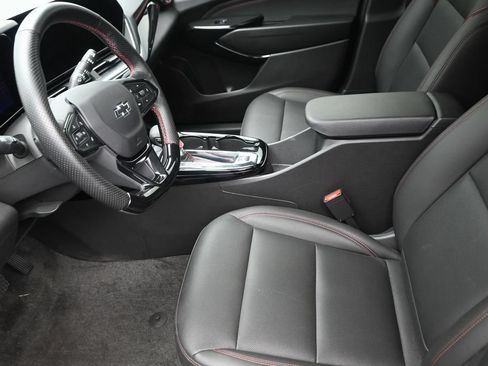 Used 2025 Chevrolet Trax RS w/ Driver Confidence Package FWD image 12