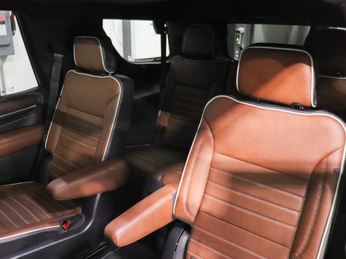 Used 2023 GMC Yukon Denali Ultimate image 21
