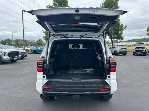 Used 2026 Toyota 4Runner TRD Off-Road Premium AWD/4WD image 11