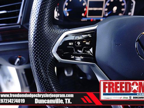 Used 2024 Volkswagen Jetta GLI 40th Anniversary Edition image 25