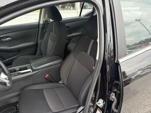 Used 2025 Nissan Sentra SV FWD image 34