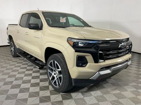 Used 2023 Chevrolet Colorado Z71 w/ Advanced Trailering Package image 3