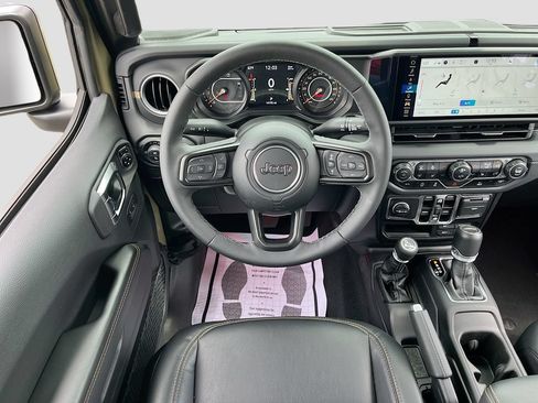 Used 2025 Jeep Gladiator Sport w/ Premium Package AWD/4WD image 22