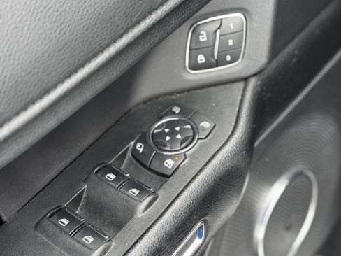 Used 2018 Ford Expedition Max XLT w/ Equipment Group 202A image 18