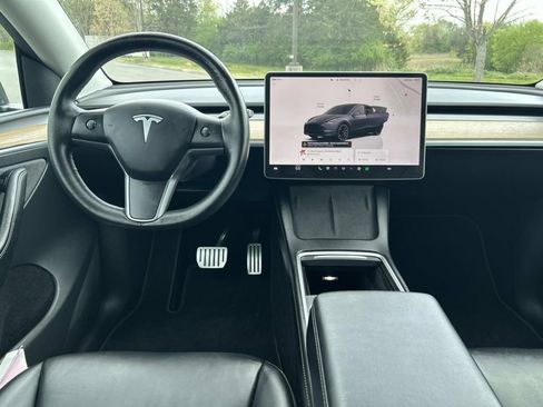 Used 2023 Tesla Model Y Performance AWD/4WD image 14