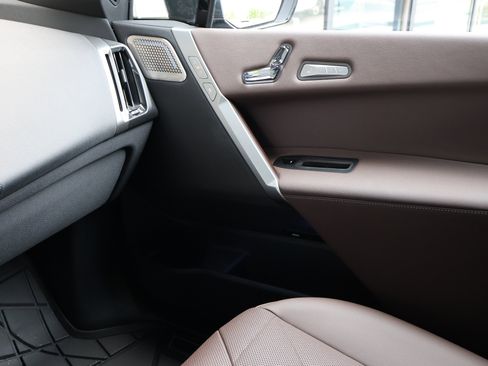 Used 2025 BMW iX M60 AWD/4WD image 39