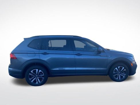 Used 2024 Volkswagen Tiguan S image 8