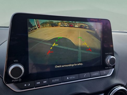 Used 2022 Nissan Sentra SV FWD image 19