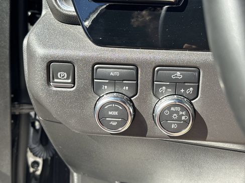 Certified 2024 GMC Sierra 1500 Elevation AWD/4WD image 18