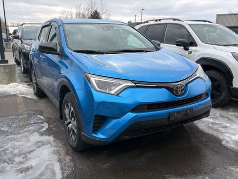 Used 2017 Toyota RAV4 LE image 3