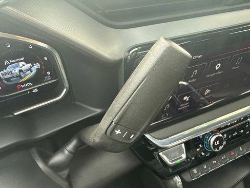 Used 2025 GMC Sierra 2500 Denali AWD/4WD image 19
