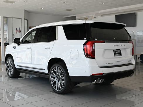 New 2026 GMC Yukon Denali Ultimate w/ LPO, Floor Liner Package image 4