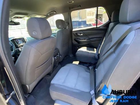 Used 2023 Chevrolet Traverse LT FWD image 28