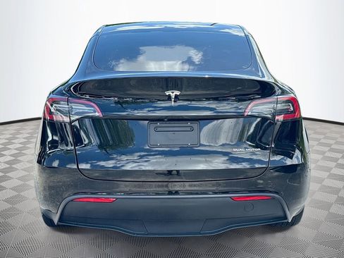 Used 2021 Tesla Model Y Long Range image 7