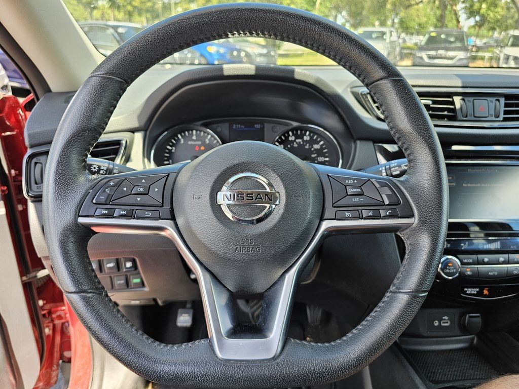 Used 2019 Nissan Rogue SV FWD image 24