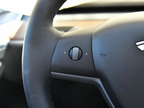 Used 2021 Tesla Model 3 Standard Range Plus RWD image 28